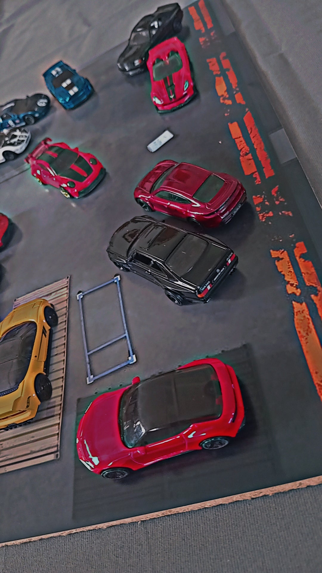 DIECAST GARAGES