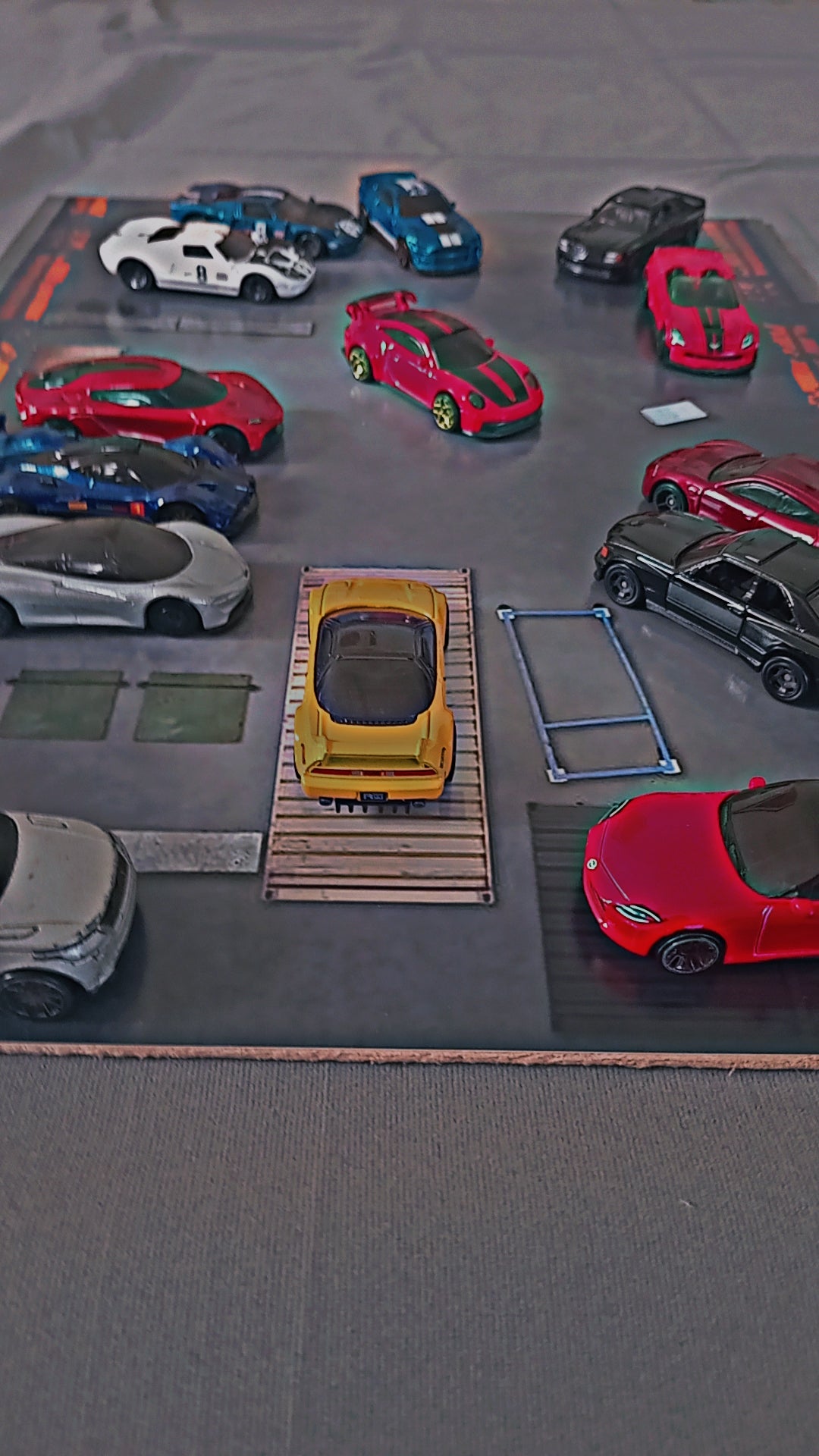 DIECAST GARAGES